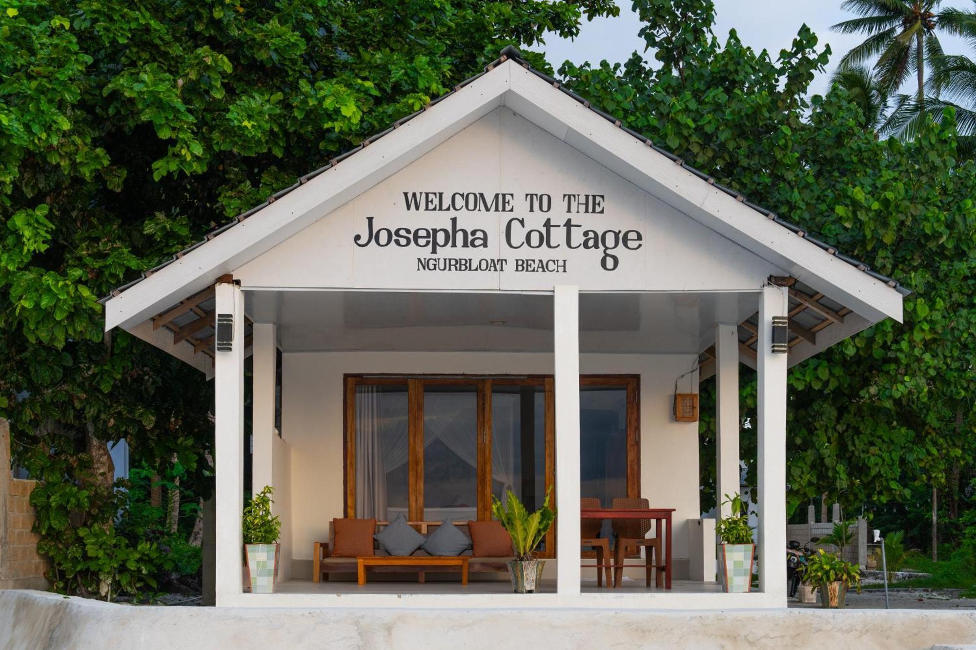 Josepha Cottage Ngurbloat Esterno foto